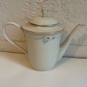 Lenox Rose Manor Elegant Floral Coffee Pot with Gold Trim